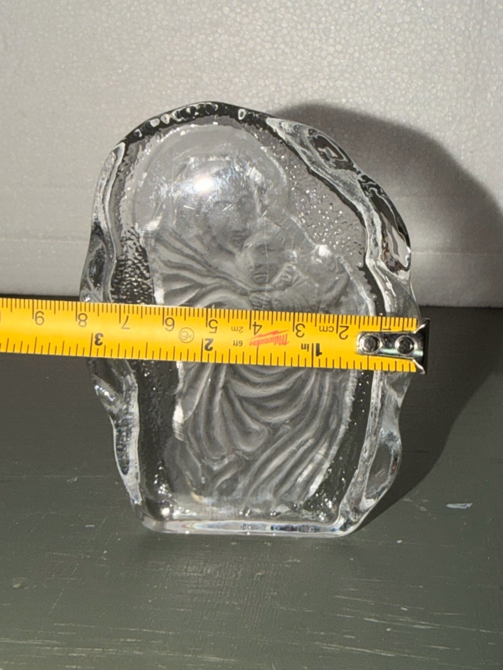 Vintage Etched Art Glass Paperweight Madonna and Child - Picture 5 of 6